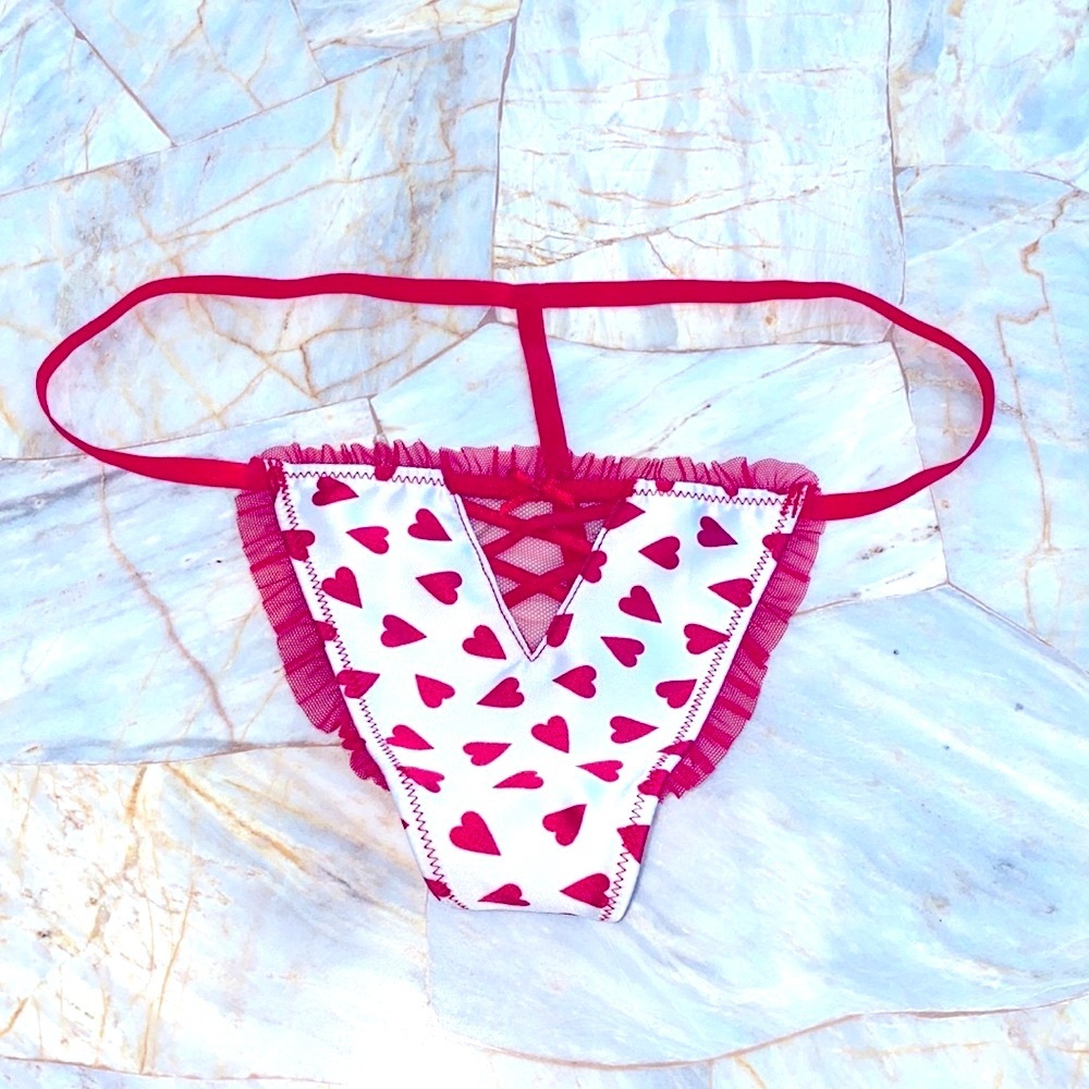 Victorias Secret Dream Angels Satin Heart Print V String Thong Panty Red White S